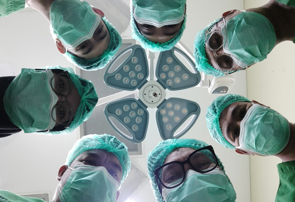Dokter & Tim Medis